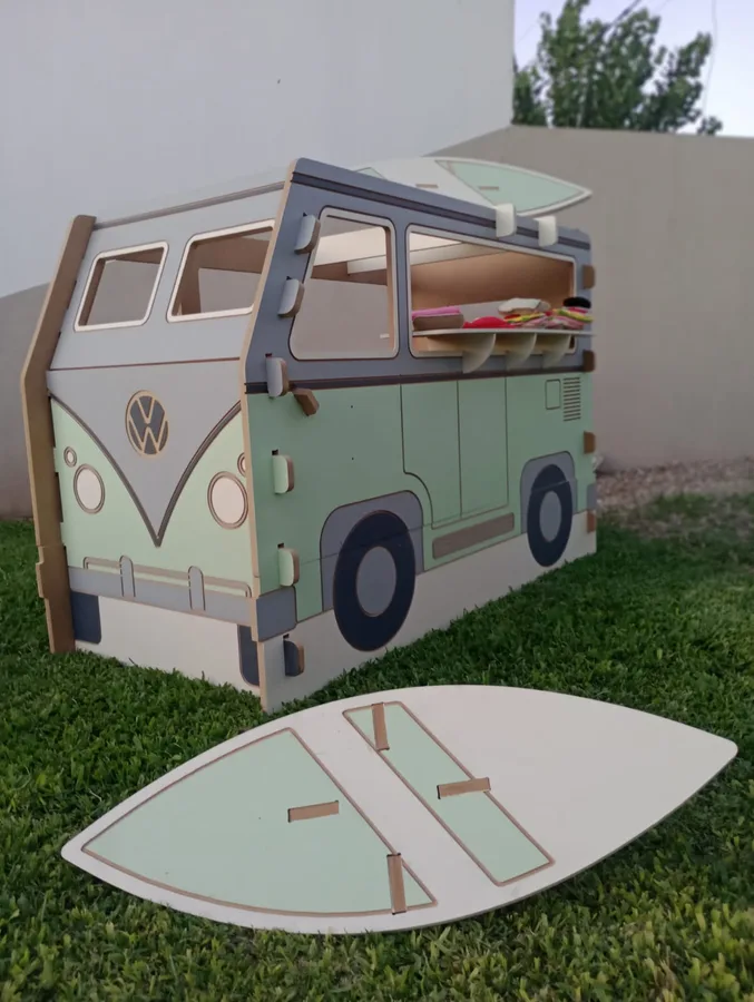 Mega Van Surf