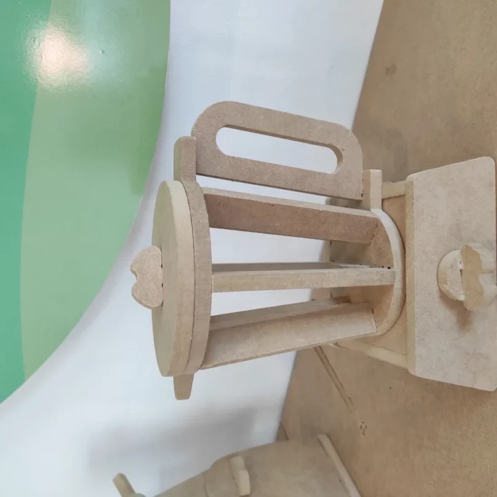 Licuadora — juguete en madera MDF de Fibro Planet